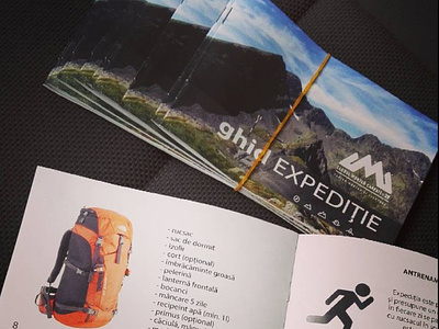 Brochure CMC29. All u need to know about mountain expedition brouchure clean design cmc29 criu design ghide brouchure graphic design hiking icon illustration moutans simplicity tent trip