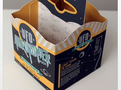 UFO carrier carton alien beer carrier carton illustration packaging space