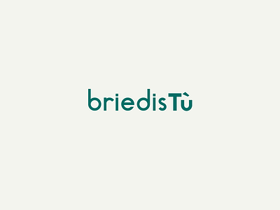 briedisTu clothing brand Logo