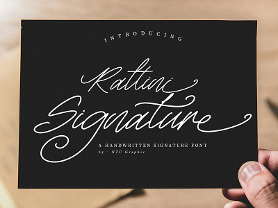 Rattini Signature Handwitten Script Font Preview