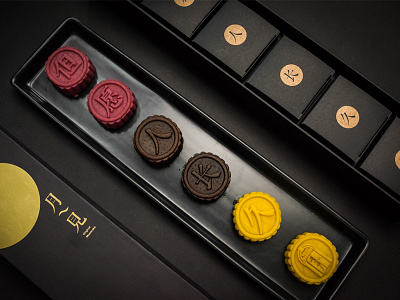 Mooncake Package by Vincent on Dribbble