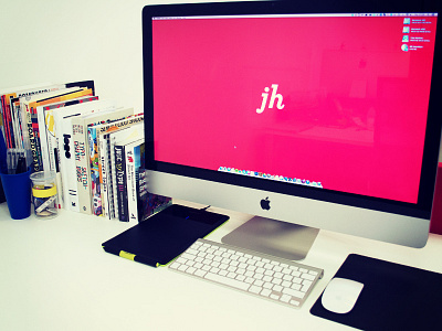 JH | My Desk