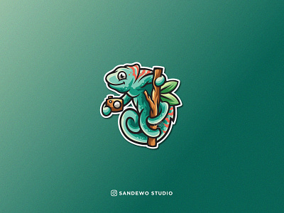 chameleon logo design