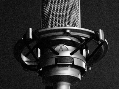 Microphone II black and white jonathan reuel and the briliant microphone noisy photography