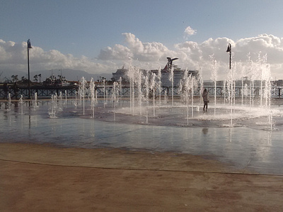 Fountains 4 fountains joyful nature tourists vacations