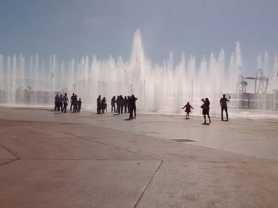 Fountains fountains people tourists