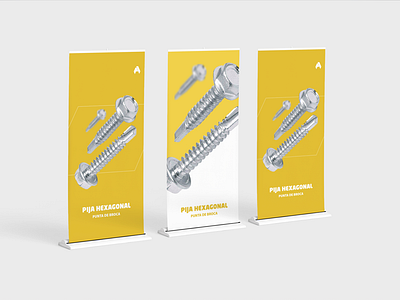 Roll up banner stand