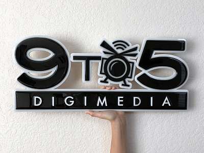 9 To 5 DigoMedia art laser logo sign