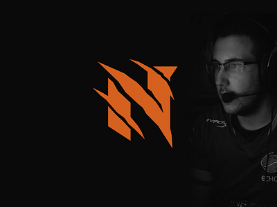 Neslo Branding brand branding callofduty esports gamer gaming lion logo orange personal scratch