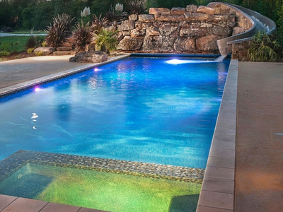 What Are the Dangers of Chlorine in Heated Swimming Pools?