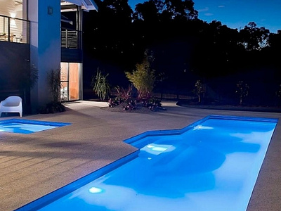 What Is Better: Saltwater Pool or Chlorine Pool? chlorine chlorine pool healthy living saltwater pool swimming pools