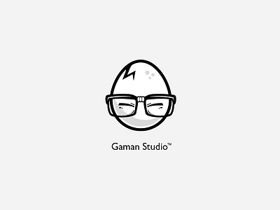 Gaman Studio Logo cracked egg glasses logo nerd