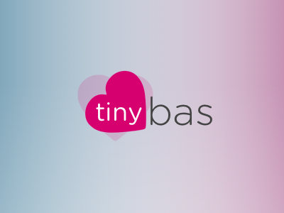 Simple TinyBas.nl logo bleu clear heart pink purple