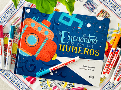 "Encuentro con los números" by Elena Luchetti bookcover bookcoverdesign childrens book childrens illustration deep blue deep sea lettering number numbers sea submarine