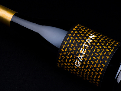 Oriachovitza Gaetan by the Labelmaker crazy wine label fancy wine label gaetan jordan jelev label restyle oriachovitza winery pattern design the labelmaker wine label design wine packaging