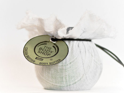 Bodyshop cloth concept jar label packaging photography