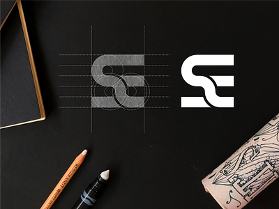 SE monogram logo