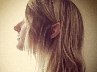 An Elf blonde ear elf girl profile vignette