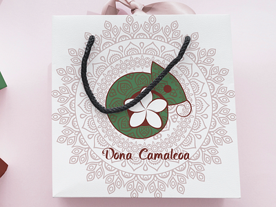 Logo - Dona Camaleoa design draw identidade visual illustration illustrator logo mark