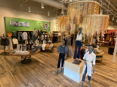 Anthropologie FOS display for fall 2021