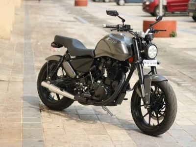 Royal Enfield Thunderbird 350x Modified Version by Mototech India