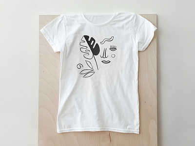 Plant Face Tee