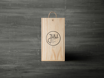 Juli Côtes du Rhône AOC beverage packaging branding industriahed juli juli wine package design packaging vinho wine wine brand wine packaging