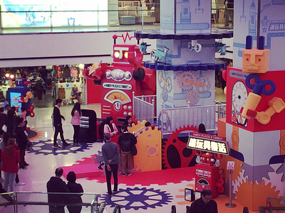 A mall event for easter in 2018