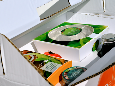 EAT DELIVERY BOX branding design dessert food graphic green juice package packaging print salad