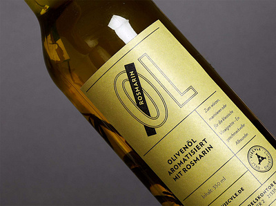 Studio Una: branding Viscvle brand design branding design logo oil packaging packagingdesign restaurant typography