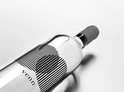 Venn wine close up (white) branding concept design icon illustration logo minimal wine label