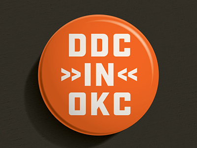 Aigaok Draplin 2 button custom type mockup thicklines type typography