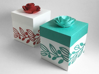 Inset flower gift box