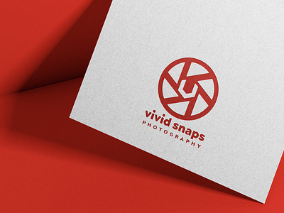 Vivid Snaps Photography Logo