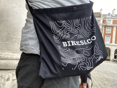 The musette bag from Bikes&.co illustraion logo vector