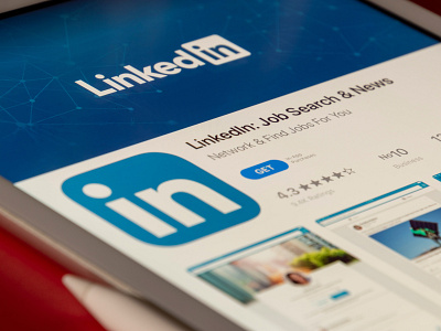 Sign in with LinkedIn by Travis Silverman on Dribbble