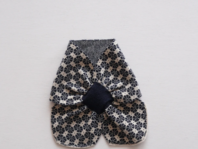 Order Mes Kids Des Fleurs Scarf Navy - Tinyapple