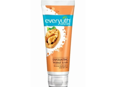 Buy Everyuth Naturals Scrub At Best Price Online @Purplle.Com cosmetic dry skin exfoliators face makeup online purplle scrubs skin skincare