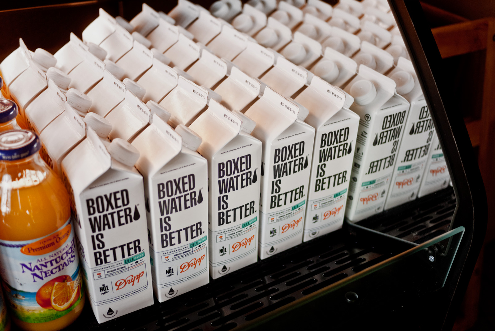 Boxed water. Water Box. Dripp. Aquiem Designer Boxed Water купить.