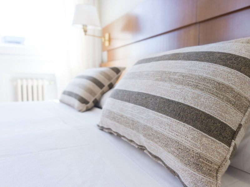 3 Best Large Decorative Bed Pillows by Sayali Sawat on Dribbble