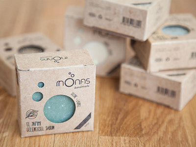 Monas /// Handmade Soap