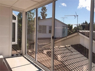 Glass Splashbacks in NZ double glazing new plymouth glass balustrade new plymouth glazier new plymouth splashbacks new plymouth