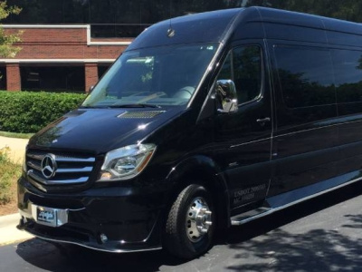 Hiring Coach has made traveling easier than before coach hire hull hire minibus hull minibus hire hull