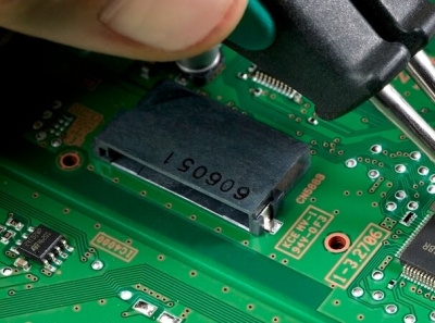 Difference between the IPC-A-610 & IPC-J-STD-001 certification certification ipc 620 ipc training pcb pcb repair recertification soldering