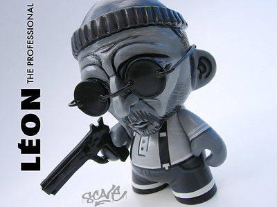 Leon the Professional Custom Mini Munny