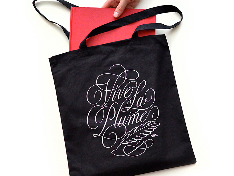 Vive La Tote lettering script calligraphy copperplate spencerian type typography design logo tote bag print
