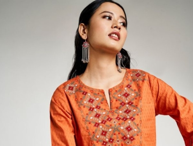 Flat 25% off for Rust Color stylish Tops Online stylish top tops for women
