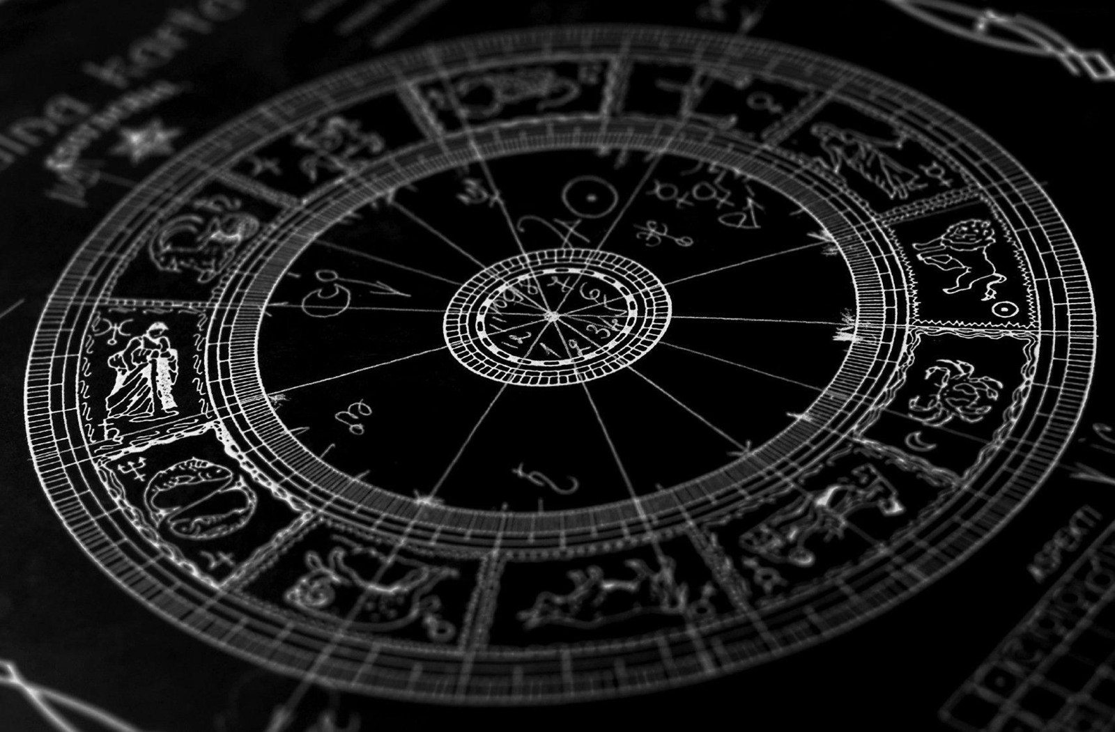 know-your-2021-prediction-as-per-your-zodiac-sign-by-aisha-dash-on