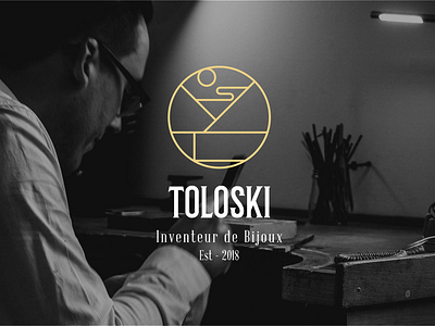 TOLOSKI : Visual Identity