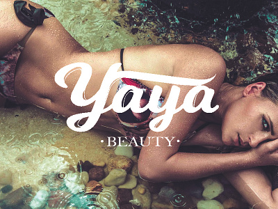 Yaya beauty beauty design font letters model script